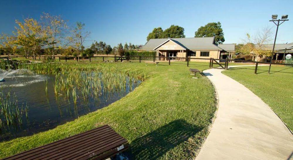 Potters Apartments Cessnock Exterior photo